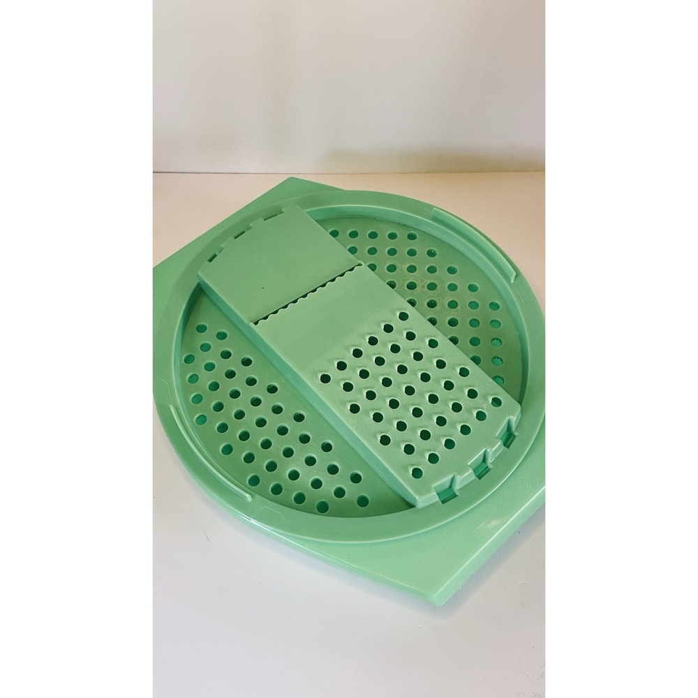Vintage Tupperware Grater Slicer Green Round Kitchen Gadget Made USA 787-6 786-9